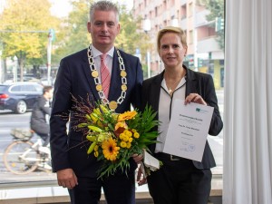 Frau Prof. Mansfeld bei ihrer Berufung zur Professorin
