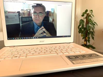 Prof. Buller beim virtuellen Toxic Lunch