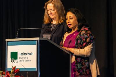 Absolventenfeier_indischeBotschafterin