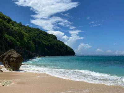 Laura E. Prakitkum auf Bali