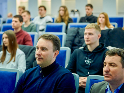 Ukraine Digital: Zeugnisübergabe in Kyiv