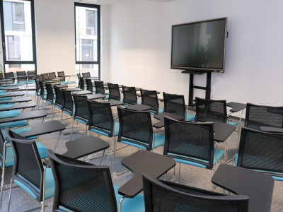 Vorlesungsraum in den neuen Räumlichkeiten in Adlershof